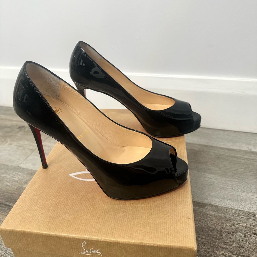 Christian Louboutin 37.5